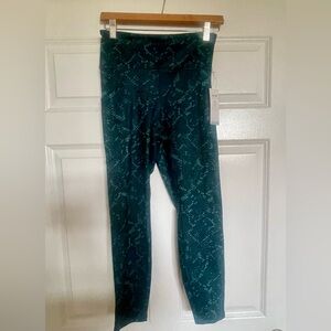 Balance Collection dry-wik leggings size Medium, NWT